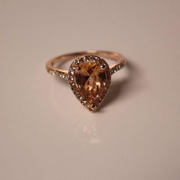 ELEGANT RING - Picture 6 of 6